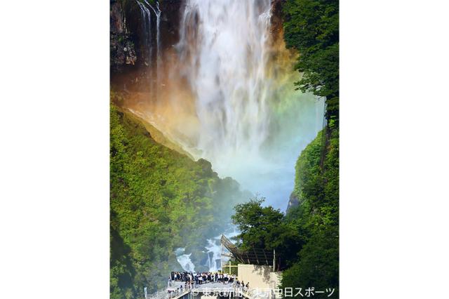 フォトサービス　2024年9月22日　よみがえる瀑水 虹の輝き/華厳の滝(栃木県日光市)